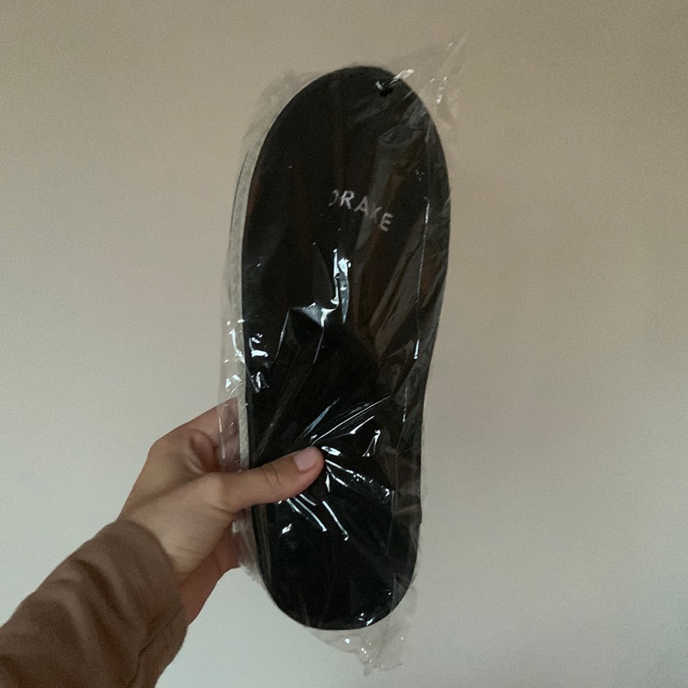 BNIB The Drake Slippers